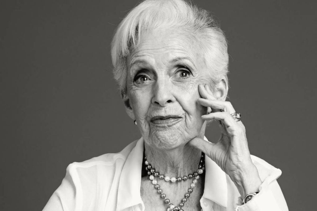 A los 98 años, falleció la destacada actriz Carmen Barros.