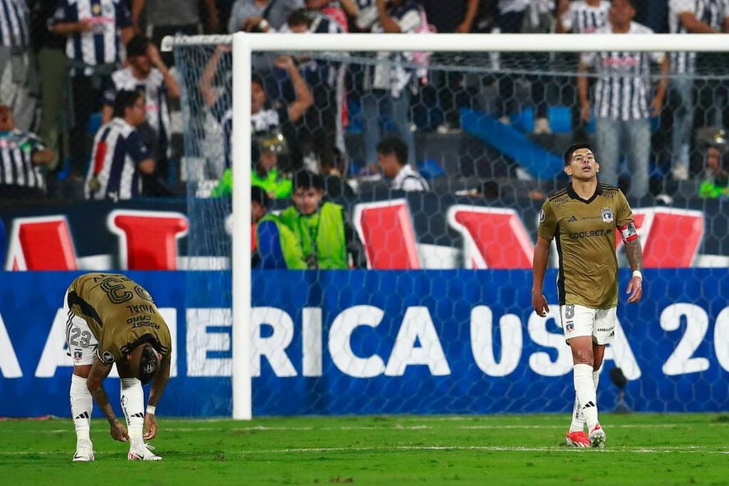Feo error de Pavez le permitió abrir la cuenta a Alianza Lima ante Colo Colo. Foto: Photosport.