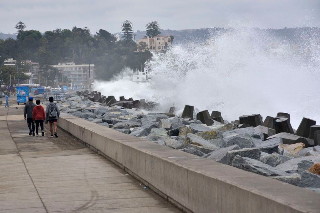 Sectores afectados con el aviso de marejadas. Foto: Aton Chile.