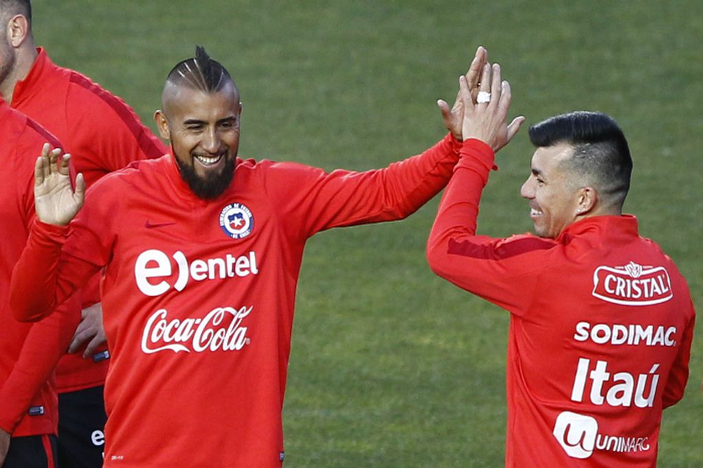 Vidal y Medel en La Roja.