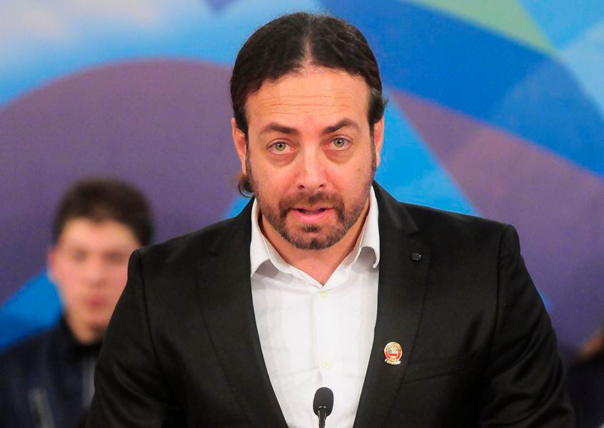 Nicolás Massú se encuentra encerrado a metros del ataque terrorista de Austria