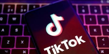 FILE PHOTO: FILE PHOTO: Illustration shows TikTok app logo