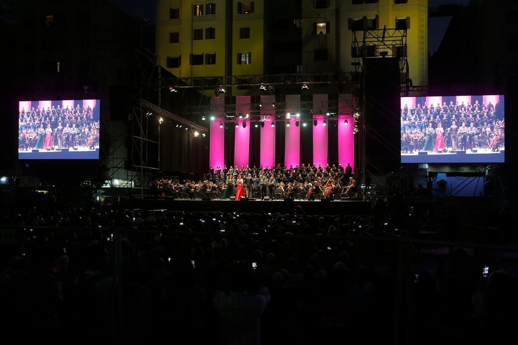 Panorama gratuito: “Carmina Burana” recorrerá cinco comunas en conciertos “Santiago Sinfónico”