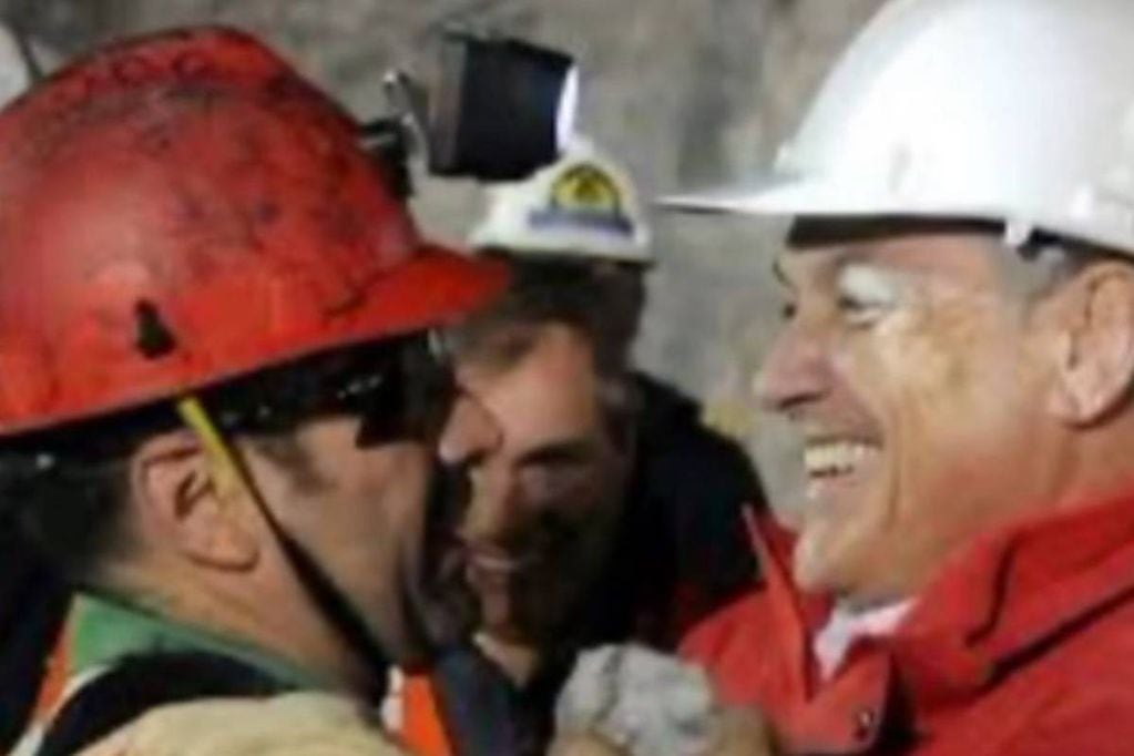 Mario Sepúlveda fue el segundo minero en ser rescatado tras el accidente en la mina San José, en 2010.