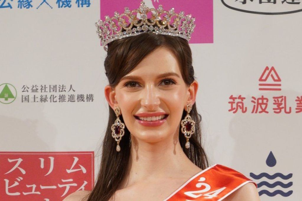 Escándalo: Miss Japón devuelve su corona tras revelarse su romance con un hombre casado