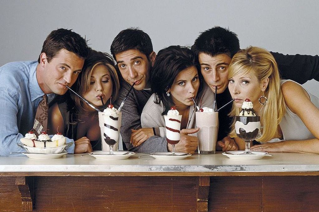 El motivo por el que el elenco principal de "Friends" ha guardado silencio tras la muerte de Matthew Perry