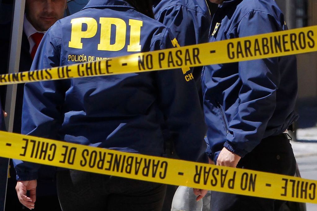 Baleó a tres delincuentes: oficial de la PDI frustró violento asalto en San Bernardo. Foto: referencial / PDI.