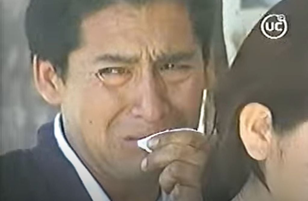 Miguel Oyanedel lloró junto a sus familiares. /Foto: Canal 13.