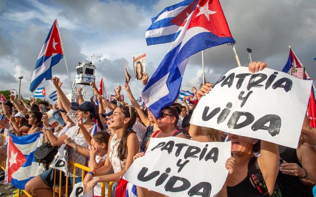 Patria y Vida se volvió un lema en las manifestaciones cubanas.