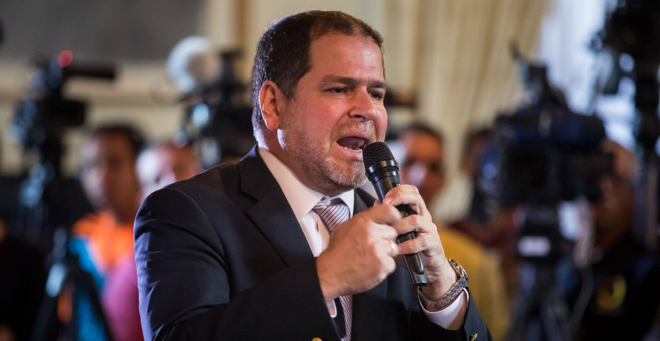 Diputado de Venezuela pide a Piñera que no expulse a sus compatriotas