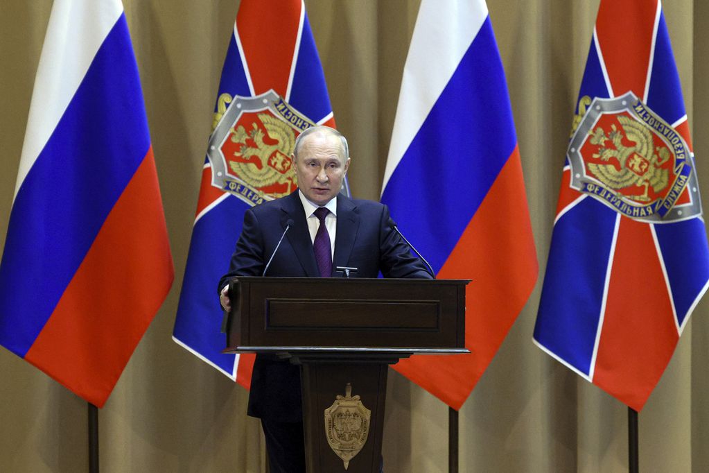 Cadenas de televisión rusas difunden preocupante “deepfake” de Putin (Gavriil Grigorov, Sputnik, Kremlin Pool Photo via AP)