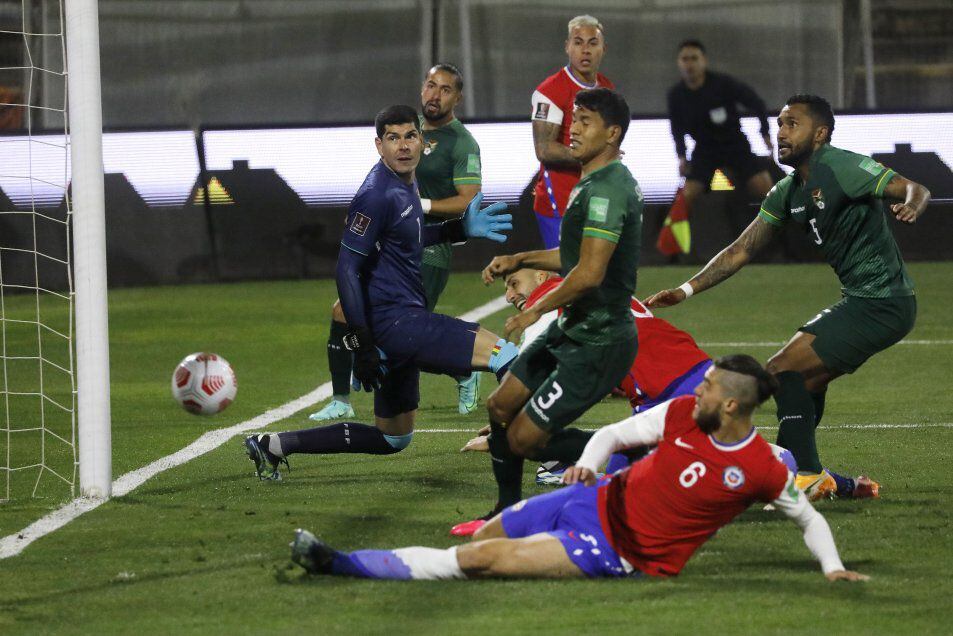 "Es movedizo y mete muchas diagonales": Carlos Lampe revela quién es el jugador más peligroso de La Roja