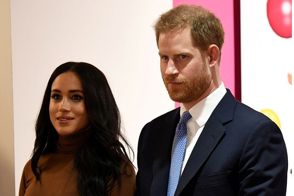 Britain's Prince Harry and his wife Meghan, Duchess of Sussex react as they view a special exhibition of art by Indigenous Canadian artist Skawennati in the Canada Gallery during their visit to Canada House in London, Britain  January 7, 2020. Daniel Leal-Olivas/Pool via REUTERS