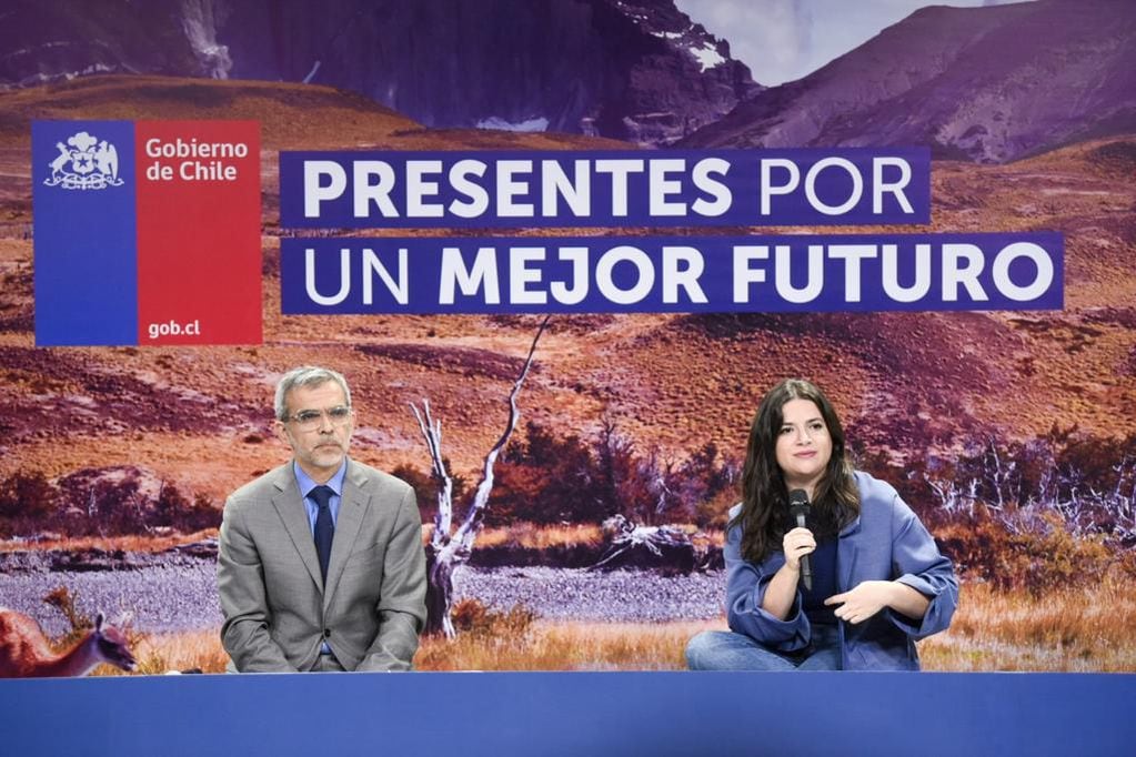 La ministra Antonia Orellana junto a Luis Cordero, quien le gustaría fuera "el próximo Presidente"