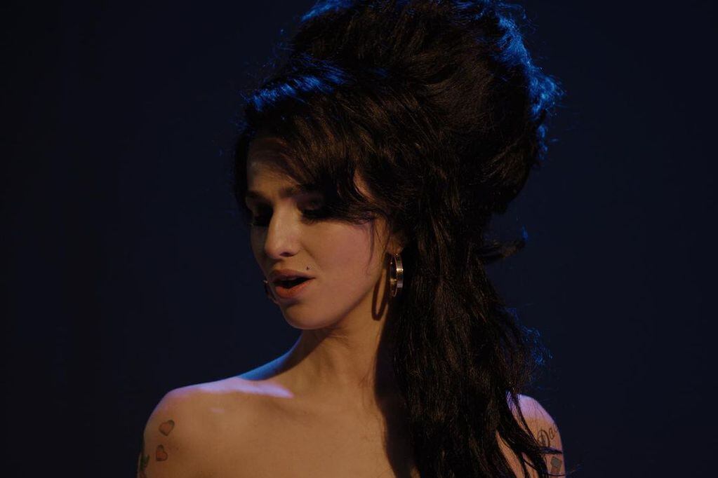 Liberan tráiler de “Back to black”, la película biográfica de Amy Winehouse