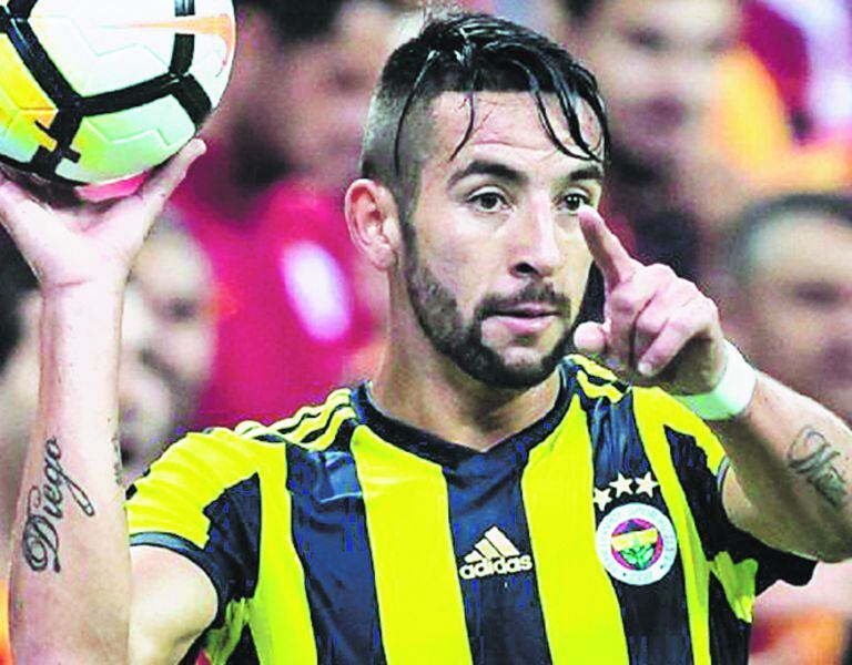 "Huaso" Isla asoma como la sorpresa en el cierre de pases