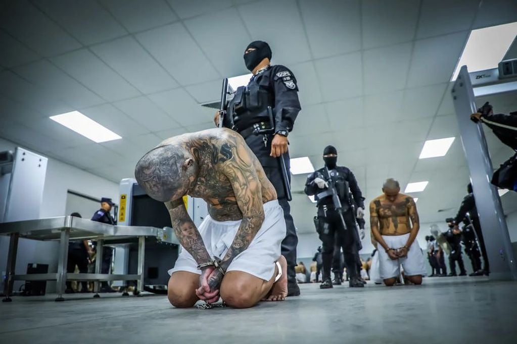 Mega cárcel de El Salvador. Foto: Reuters.