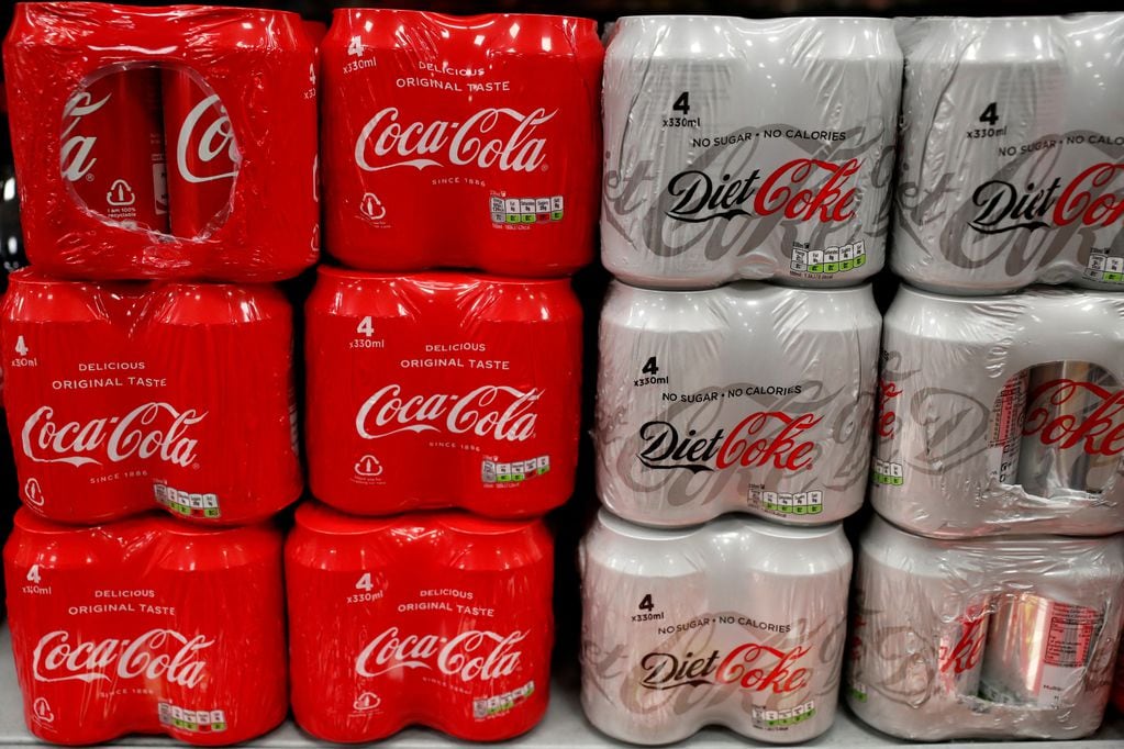 OMS advierte sobre uso de edulcorante cancerígeno que usa Coca Cola: el impacto para la empresa podría ser limitado