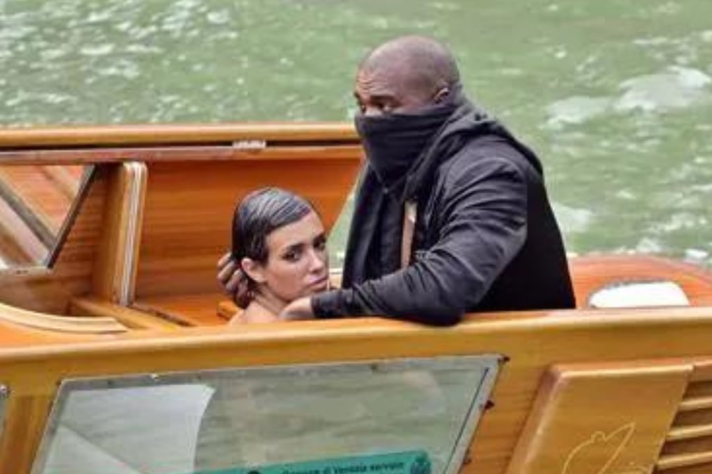 Kanye West y Bianca Censori son vetados de por vida en Venecia