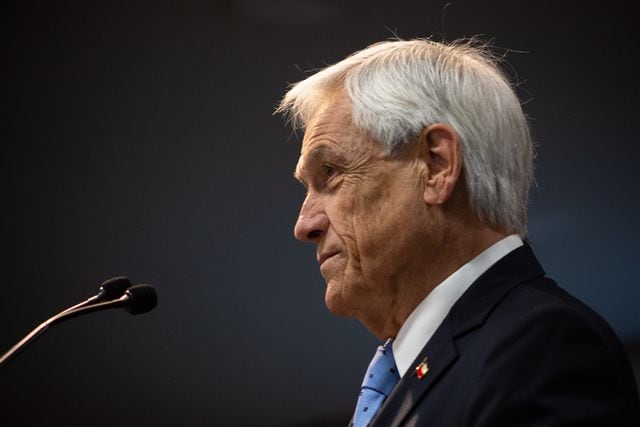 Expresidente Piñera asiste a “La UNAB mira al futuro: Chile y los próximos 50 años”