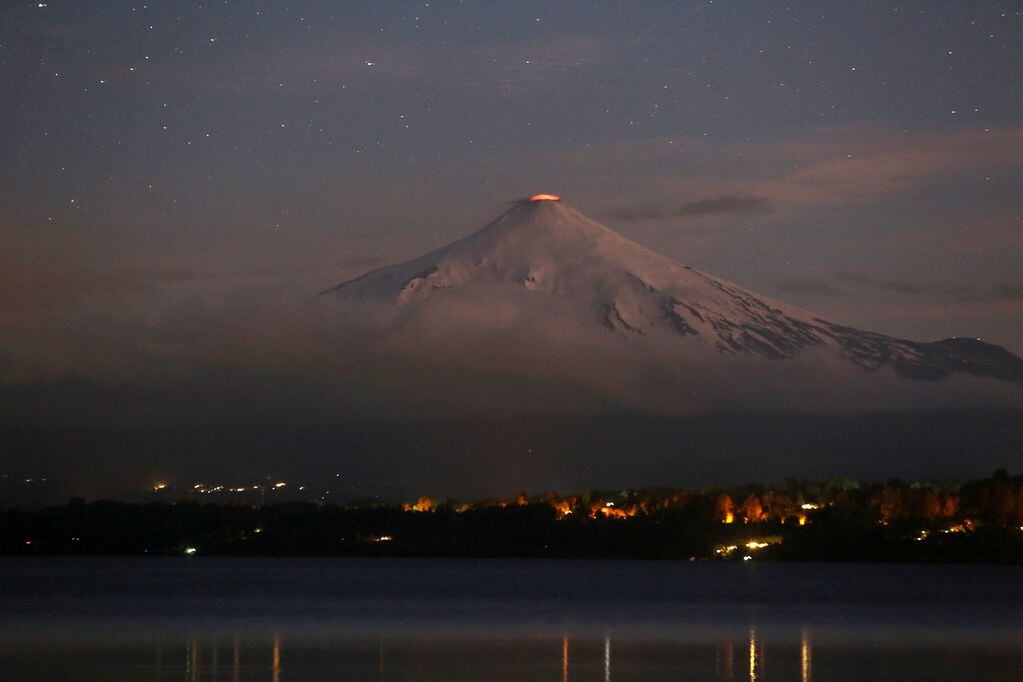 “Debemos tener respeto por la naturaleza”: alerta tras sismos en el Volcán Villarrica. Foto: REUTERS/Cristobal Saavedra Escobar.