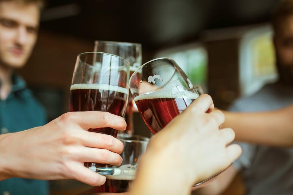 La cerveza es la bebida alcohólica más consumida por los chilenos, según el estudio.
