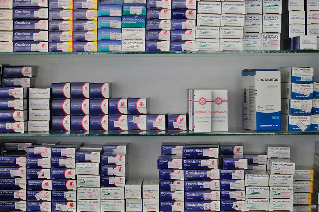 26 de Diciembre de 2014/IQUIQUE
Vista de cajas de remedios en la estantería de una Farmacia. El 2015 comienza a regir la nueva Ley de Fármacos.
FOTO: PABLO VERA LISPERGUER/AGENCIAUNO