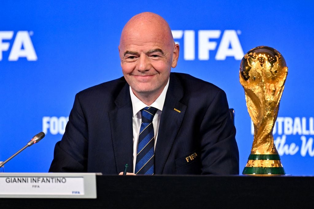 El presidente de la FIFA pidió acabar con el racismo.