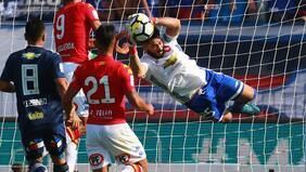 Johnny Herrera volverá a volar como titular en el Bulla