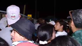 Pasó una decena y empezaron a empujar: vecinos intentan abrir reja para ingresar a gala del Festival