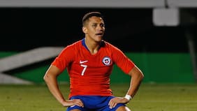 Alexis Sánchez viaja a Brasil metiendo miedo con su tobillo