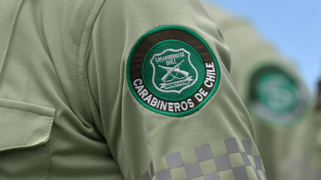 Sueldos van desde los $620 mil a $3.6 millones: Carabineros ofrece 12 puestos de trabajo para profesionales y técnicos