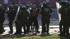 El fútbol chileno en medio de las manifestaciones y el accionar de carabineros