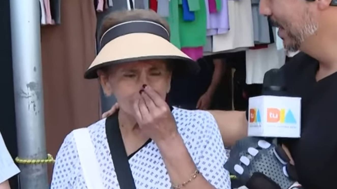 “No es de exagerada”: hasta las lágrimas luego de pillar el regalo perfecto para su hijo profesional que tiene de todo