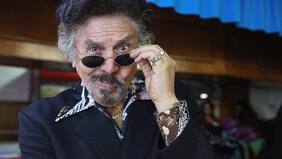 Adriano Castillo gana Premio Nacional de Humor UDP