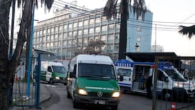 Usó jeringa y se inyectó dosis en el baño: detienen a joven enfermero por robar fentanilo en la ex Posta Central