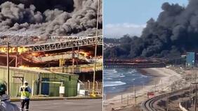 Impresionantes imágenes: Incendio genera gigantesca nube de humo en Puerto Ventanas de Puchuncaví