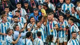 “No me olvidaré jamás…”: Kun Agüero frenó en seco a usuario que lo acusó de “dar vergüenza” por celebrar como uno más el título Argentina