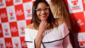 "Mi prima me dice 'tú vas a ser promotora', y me pintaba los labios, me maquillaba, y por primera vez en mi vida yo me sentí bonita...", relata Alejandra Valle