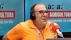 “Pido disculpas, no puede salir al aire eso”: Checho Hirane saca ronchas con insulto en vivo al Presidente Boric