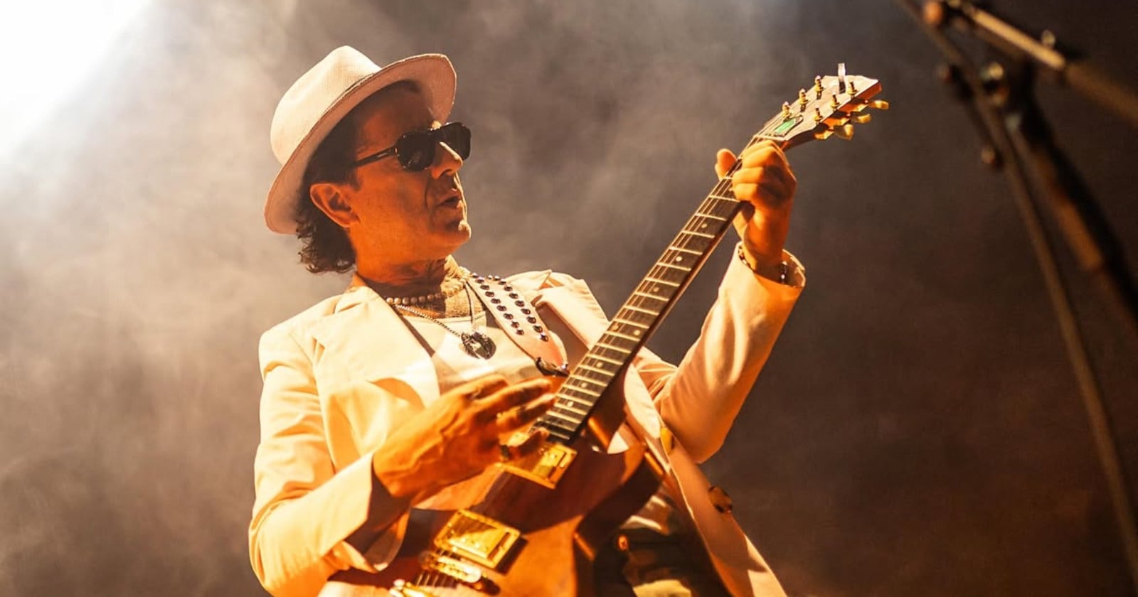 Coti vuelve a Chile para el Festival Bamba y se reencontrará con Juanes: “Nos hicimos muy amigos, tan es así que me robó a mi baterista”