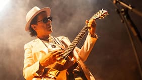 Coti vuelve a Chile para el Festival Bamba y se reencontrará con Juanes: “Nos hicimos muy amigos, tan es así que me robó a mi baterista”