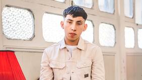 “La calle es así, peligrosa”: Standly responde a las críticas por tomarse fotos con armas y psicofármacos