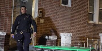 Niña 4 años sobrevivió dos semanas con cuerpos de familia muerta en Estados Unidos