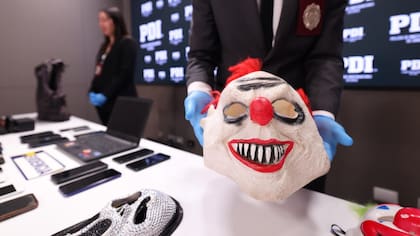 Cae gran banda de portonazos y encerronas liderada por joven de 15 años: usaban máscaras de payasos