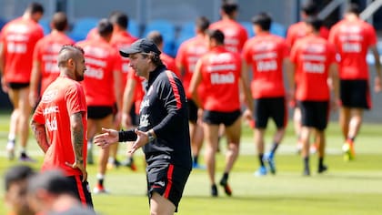 Histórico jugador de la Roja, con paso por la U y la UC, confirma abrupto retiro: tomó drástica decisión por este motivo