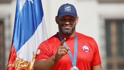 Yasmani Acosta lanzó sus descargos tras propuesta de eliminar el Ministerio del Deporte: “Me entristece y me preocupa”