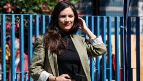 “La que es regia, es regia” y “Le queda muy bien”: Camila Vallejo dejó la tole tole con radical “cambio de look”