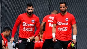 “Johnny Herrera fue más que Claudio Bravo…”: periodista de TNT Sports incendia todo con polémica opinión