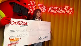 Joven de Pudahuel gana concurso de Doggis y diseña nuevo packaging del Dogonazo